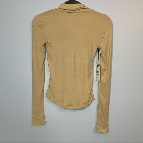 Aritzia Sunday Best Freshman Turtleneck - Picture 2 of 4